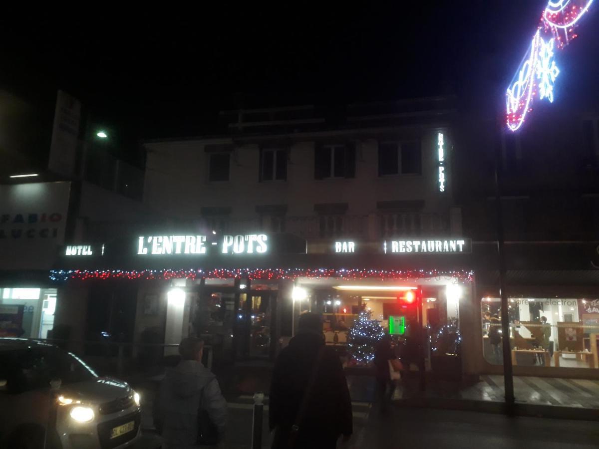 L'Entre-Pots Hotel Sartrouville Bagian luar foto